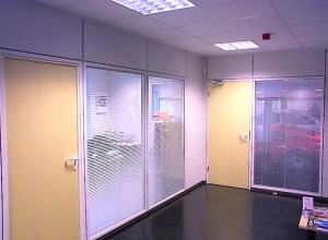 Ground floor reception using Maars Styleline partitioning with integral blinds
