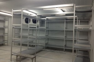 Aluminium_Shelving_in_Cake_factory_chiller