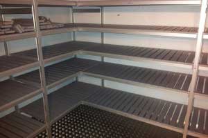 Aluminium_Shelving_in_chiller2