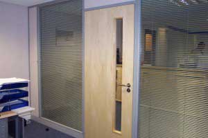 Double_Glazed_Partitioning_with_Blinds