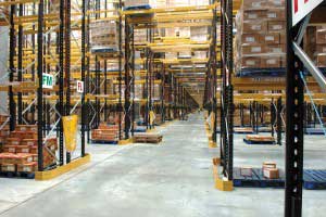 Pallet_Racking_with_Over_Aisle_Shelves