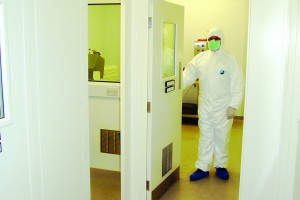 Titan_Cleanroom_Partitions_3
